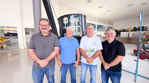 Câmara de Vereadores acompanha entrega de equipamento de R$ 63 mil para APAE