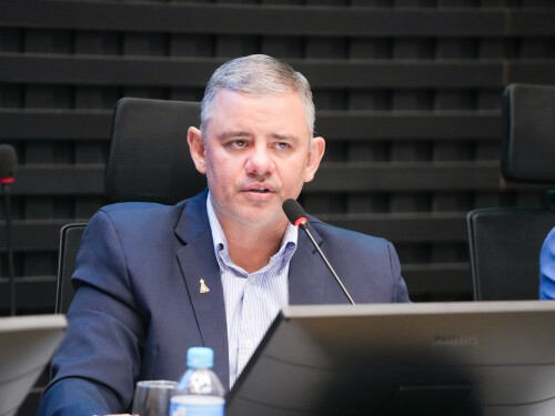 Lucas Badan defende desburocratização da adoção e destaca conquistas sociais e educacionais em Nova Mutum