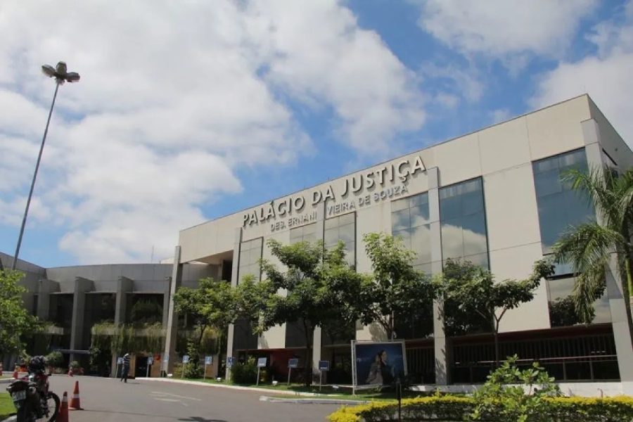 Acusado de esfaquear a ex após término irá a novo júri após anulação de sentença pelo TJMT