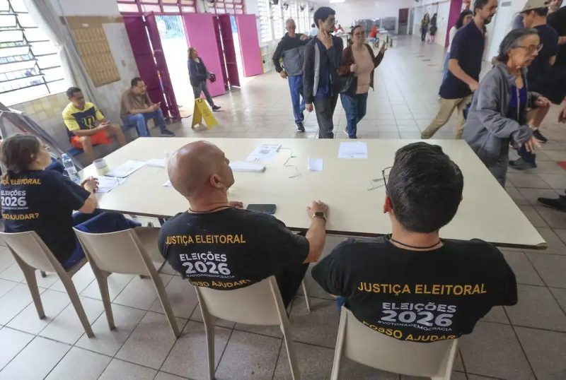Apesar das fortes chuvas, eleições seguem tranquilas em São Paulo