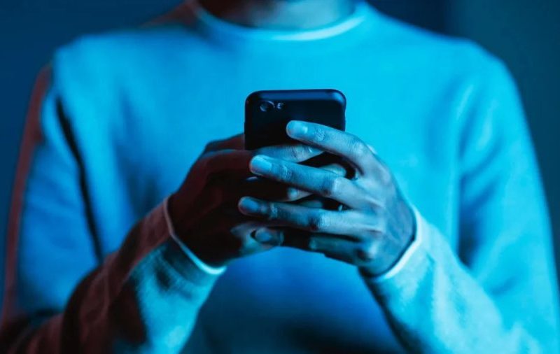 App expõe vício em redes sociais e tempo perdido de maneira chocante