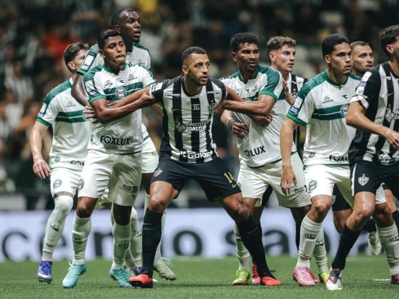 Atlético-MG vence Coritiba e entra no G6 do Brasileirão