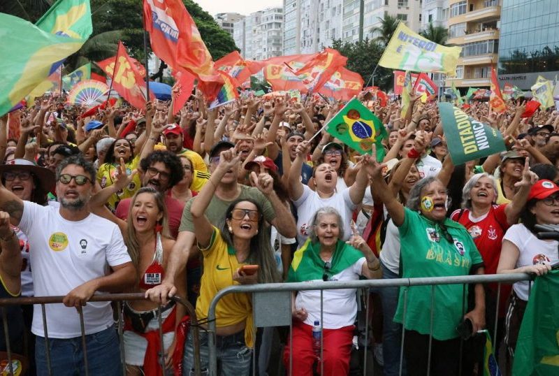 Atos pró-Lula e pela democracia mobilizam 500 cidades no Brasil