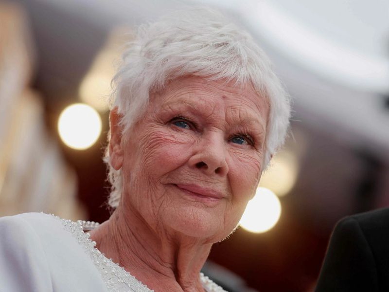Judi Dench revela que perda da visão encerra sua carreira artística