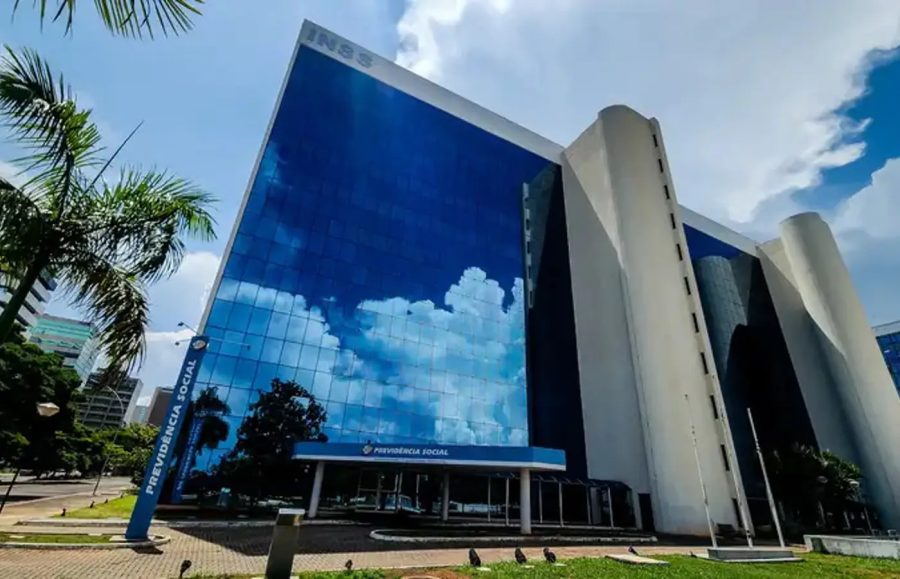 Bancos e INSS: veja o atendimento no ponto facultativo e no feriado de Finados