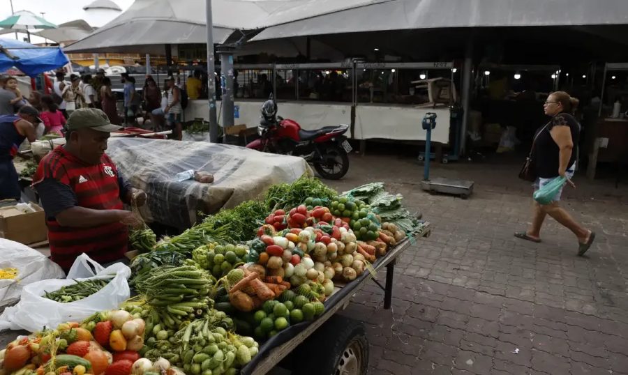 Benefícios sociais sustentam a economia de cidades do interior