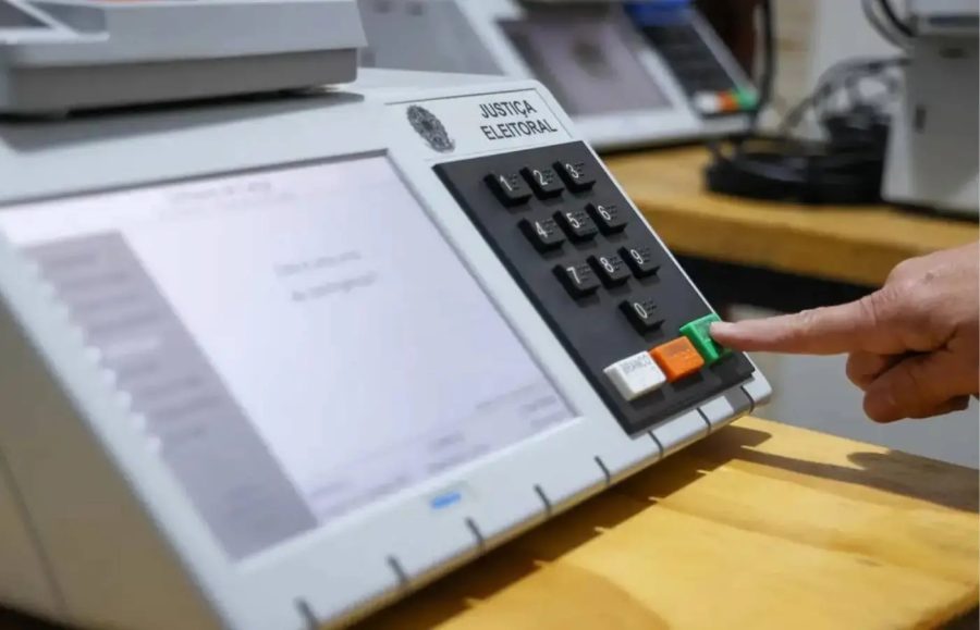 Câmara dos Deputados discute adoção do voto distrital misto nas eleições