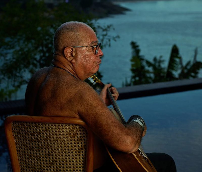 Cézar Mendes lança ‘Itapuano’ com Marisa Monte e Chico Buarque