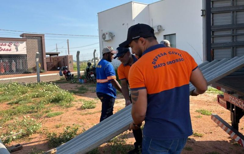 Chuvas fortes causam estragos em três cidades de MT e Defesa Civil envia ajuda às famílias atingidas