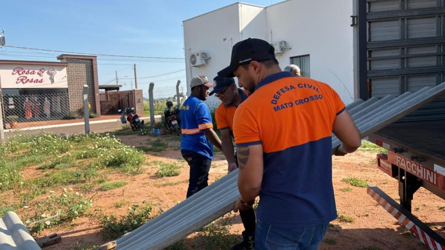 Chuvas fortes causam estragos em três cidades de MT e Defesa Civil envia ajuda às famílias atingidas