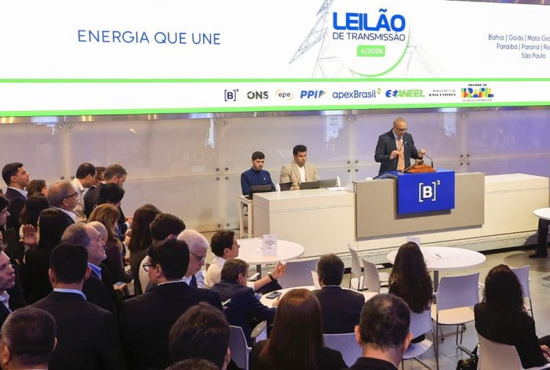 Com muita disputa, Aneel leiloou oito lotes de transmissão de energia