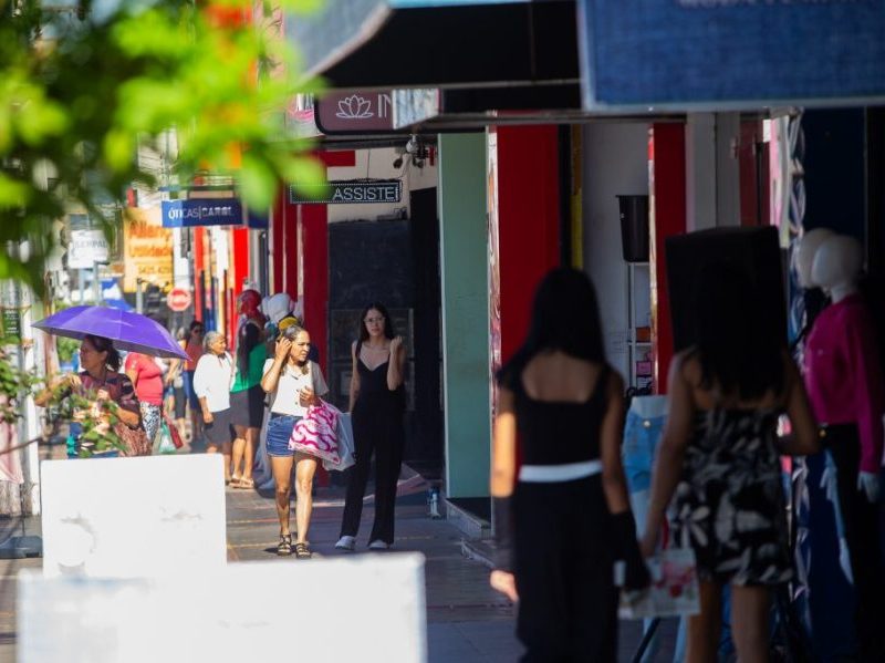 Comércio varejista de Rondonópolis não abrirá no feriado de Finados; shopping terá horário especial