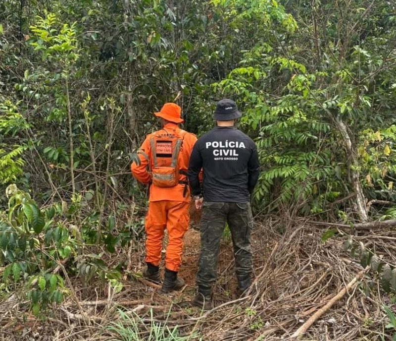 Corpo em cova rasa é achado em MT e polícia investiga