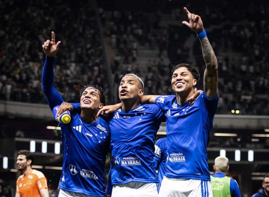 Cruzeiro vence o Atlético-MG com gol relâmpago de Kaio Jorge