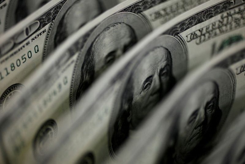 Dólar sobe 8,21%, e bolsa cai 13,88% após reeleição de Lula