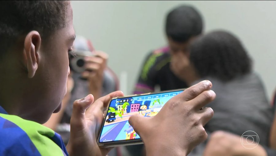 ECA Digital: 1 ano de avanços na segurança de jovens na web