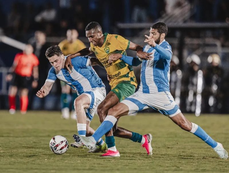 Cuiabá tropeça contra o Londrina e complica acesso na Série B