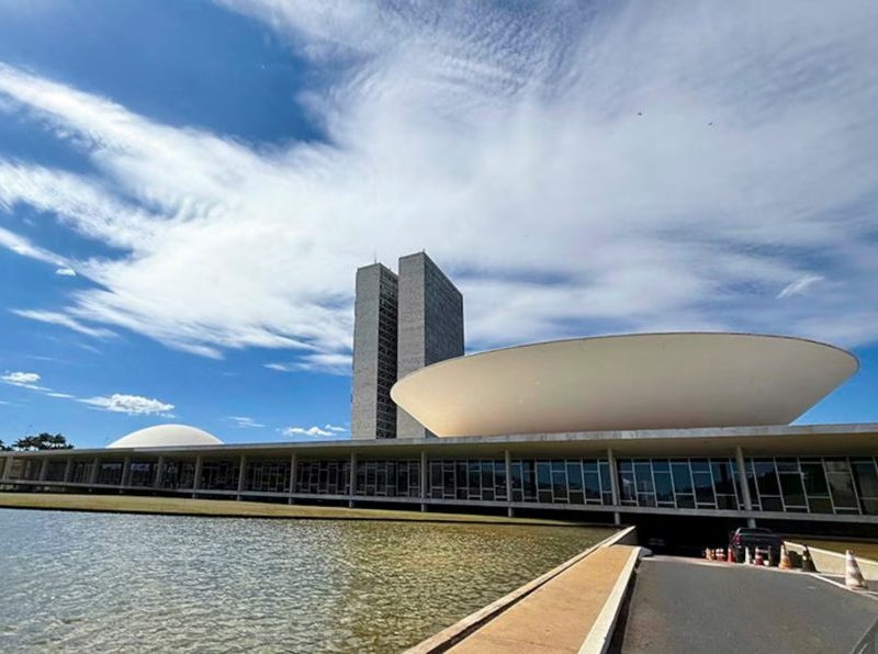 Eleições municipais devem impulsionar novos nomes para a direita e a esquerda em 2030