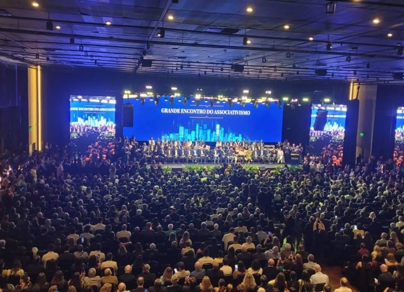 Setor produtivo debate prioridades econômicas com Flávio Bolsonaro