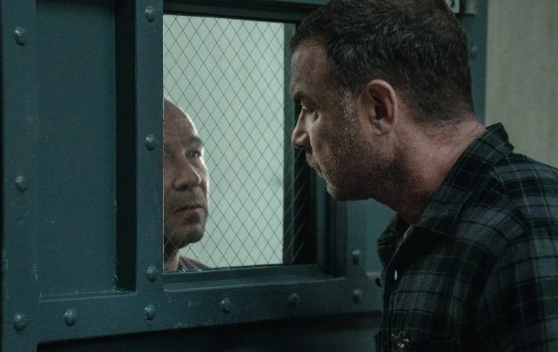 Série Noturno estreia na Apple TV com Liev Schreiber e Zazie Beetz