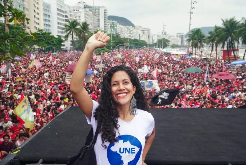Movimento estudantil volta às ruas em momento decisivo do país