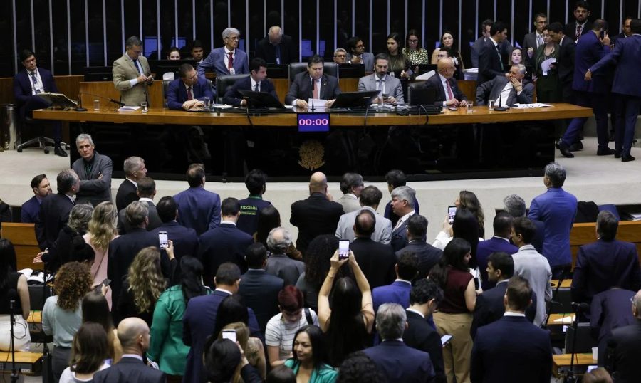 Fim da escala 6×1: Senado define data para votação da PEC