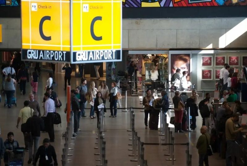Finados: 2 milhões de passageiros devem passar por aeroportos do país