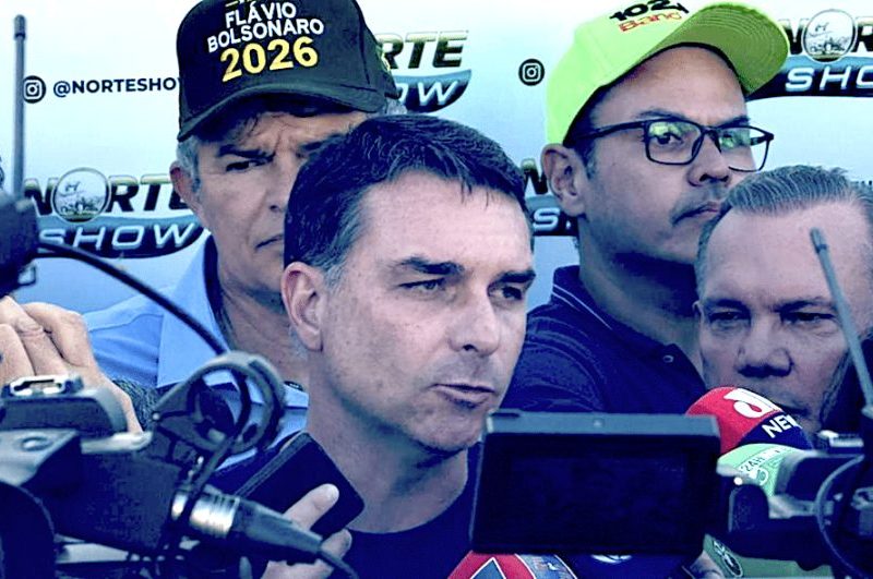Flávio Bolsonaro diz que pedirá anulação das eleições