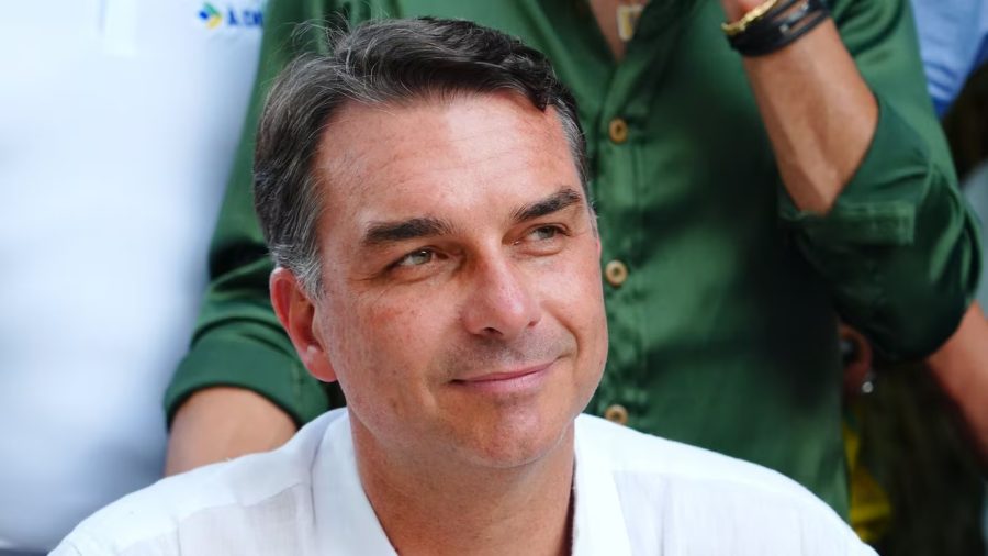 Flávio Bolsonaro vence Lula com mais de 65% dos votos em Rondonópolis e abre vantagem de 43 mil votos
