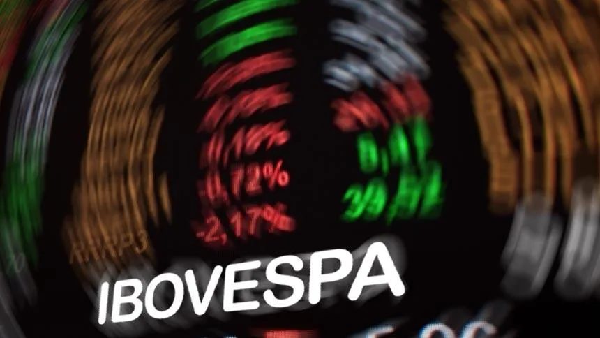 Ibovespa recua 0,74% e fecha aos 204 mil pontos com cautela no exterior