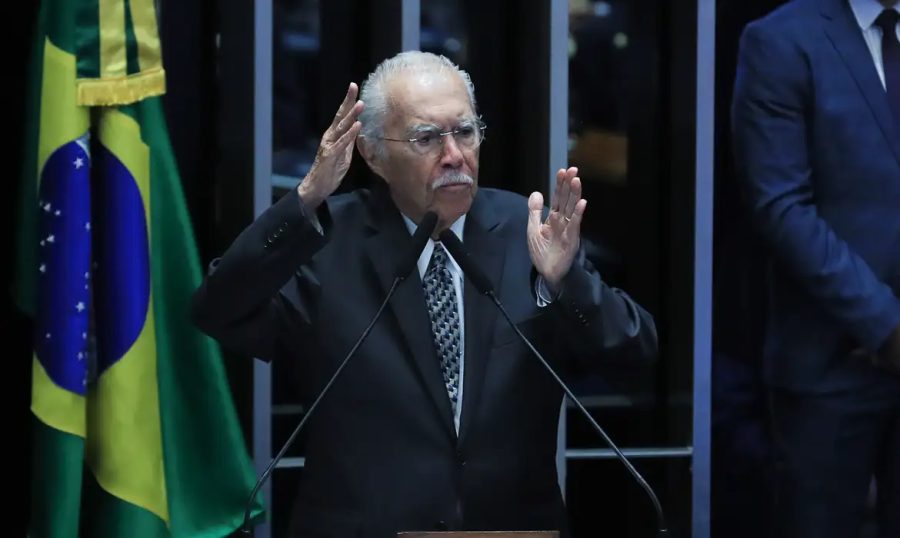 José Sarney na UTI: ex-presidente é internado após cirurgia