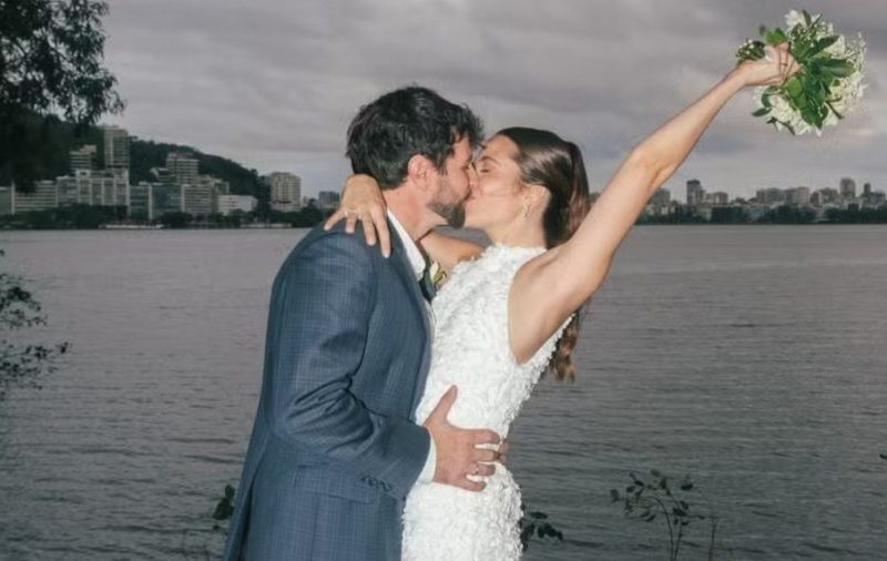 Juliana Paiva posta fotos de seu casamento no Rio