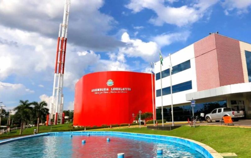 TJMT barra transposição de servidores sem concurso na ALMT