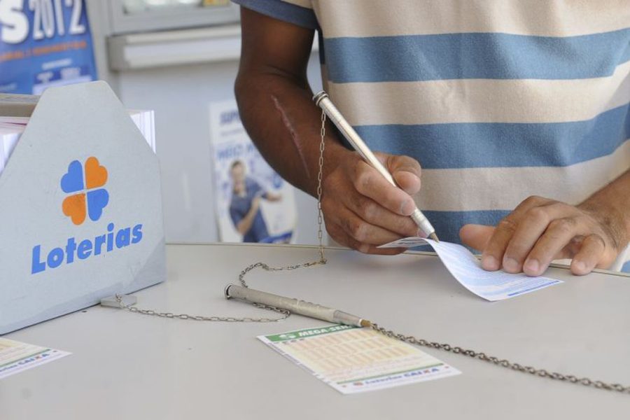 Mega-Sena sorteia prêmio acumulado em R$ 112 milhões neste domingo