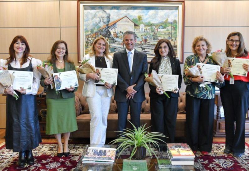 Ministro André de Paula homenageia mulheres do Mapa e da Embrapa reconhecidas pela Forbes entre as 100 mais poderosas do agro