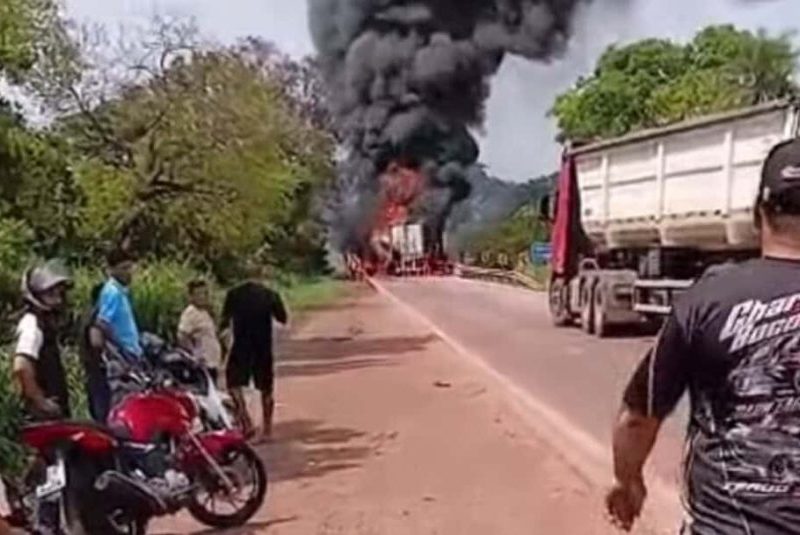 Tragédia na BR-364: Morador de Vera morre em colisão de carretas