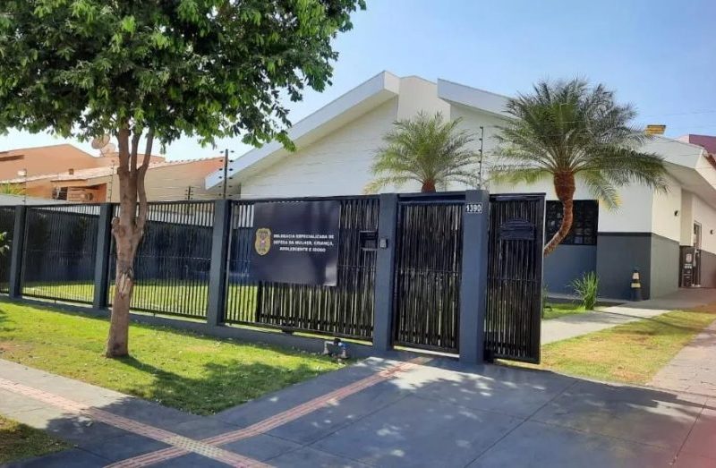 Padrasto preso suspeito de estuprar ex-enteado chantageava com ameaças de fazer o mesmo com a irmã de 7 anos em MT