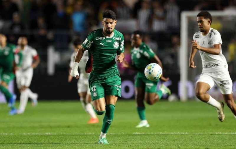 Palmeiras empata sem gols com o Santos e perde a liderança