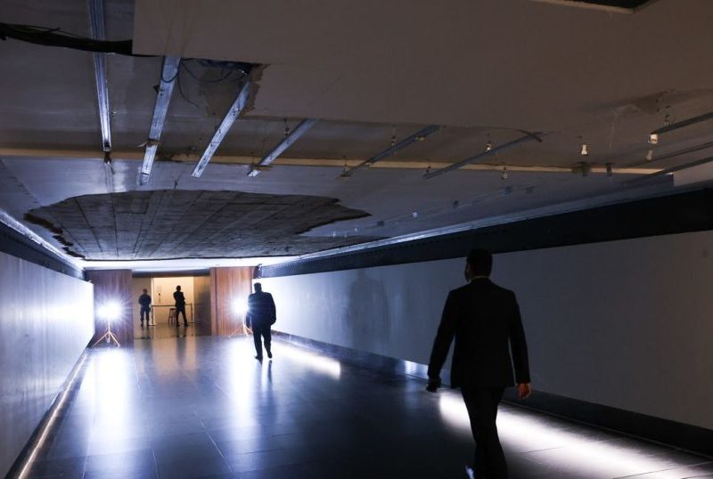 Teto de túnel na Câmara dos Deputados desaba nesta quarta-feira