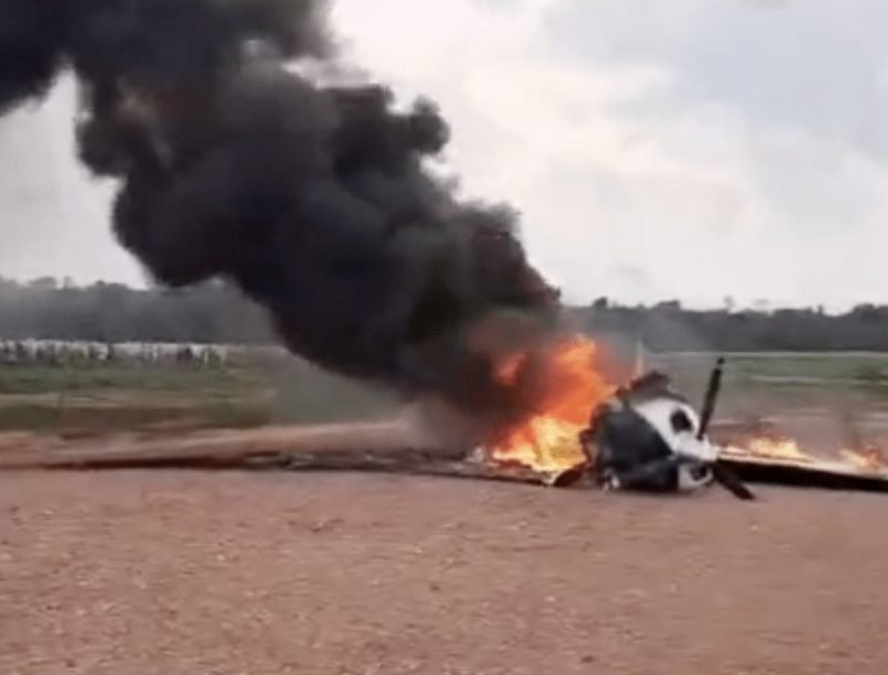 Piloto de avião interceptado pela FAB morre em confronto em MT