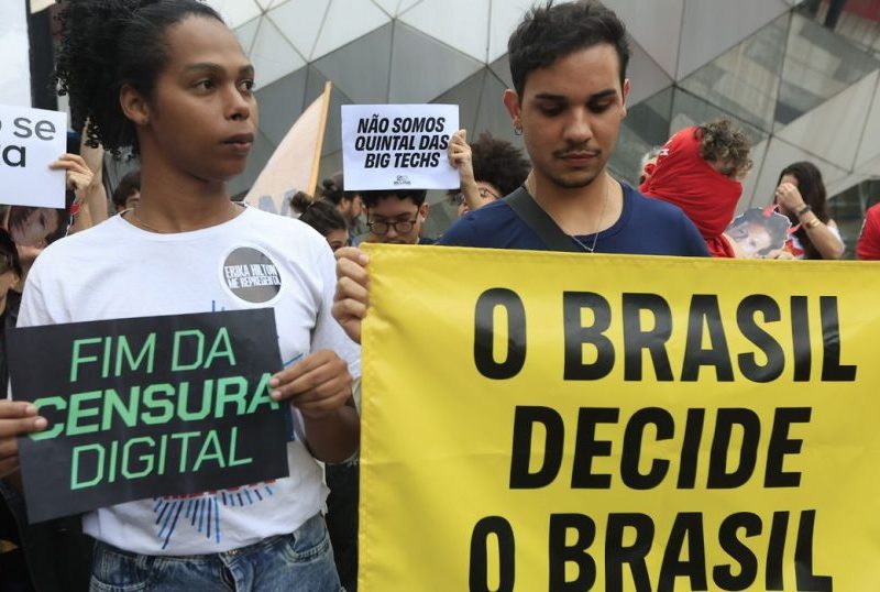 Sociedade civil manifesta preocupação ao TSE por censura nas redes