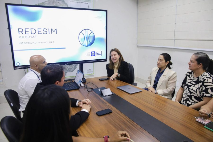 Várzea Grande capacita servidores para acelerar abertura de empresas via Balcão Único