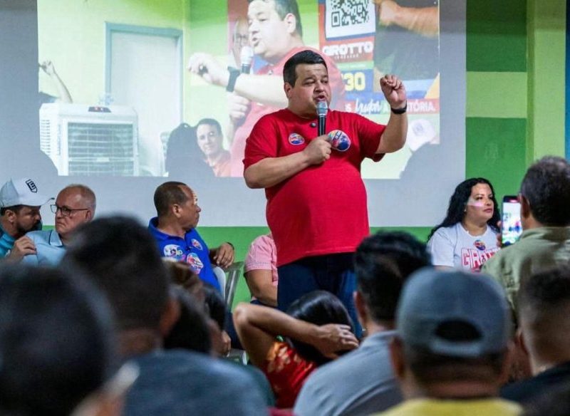 Vereador Girotto se defende após polêmica com motoboy