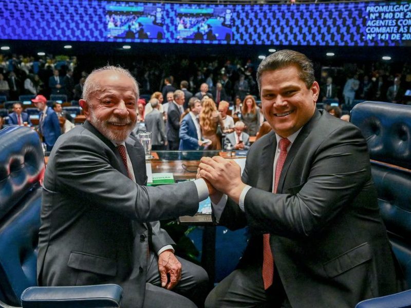 Vitória de Lula fortalece Davi Alcolumbre na disputa pela Presidência do Senado