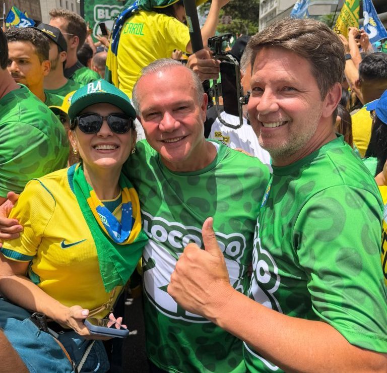 Wellington Fagundes marca presença em ato na Paulista